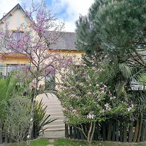 https://guest-house-dans-jardin-exotique-proche-dune-voie-verte.inbrittany.com