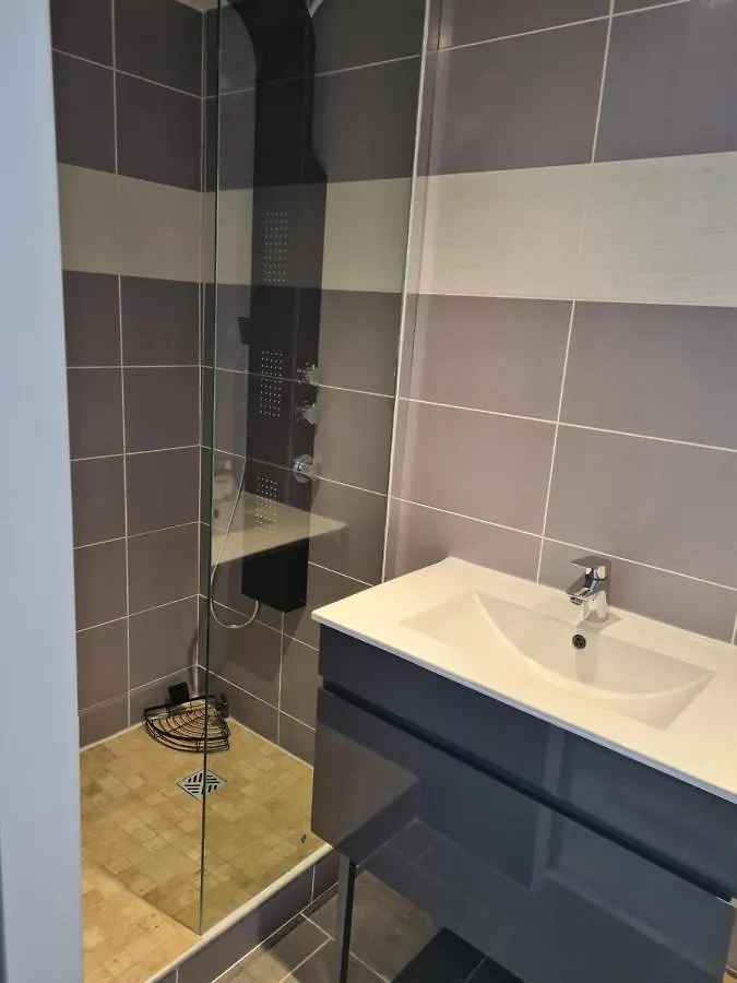 spacieux studio dans le Beaujolais Saint-Georges-de-Reneins France