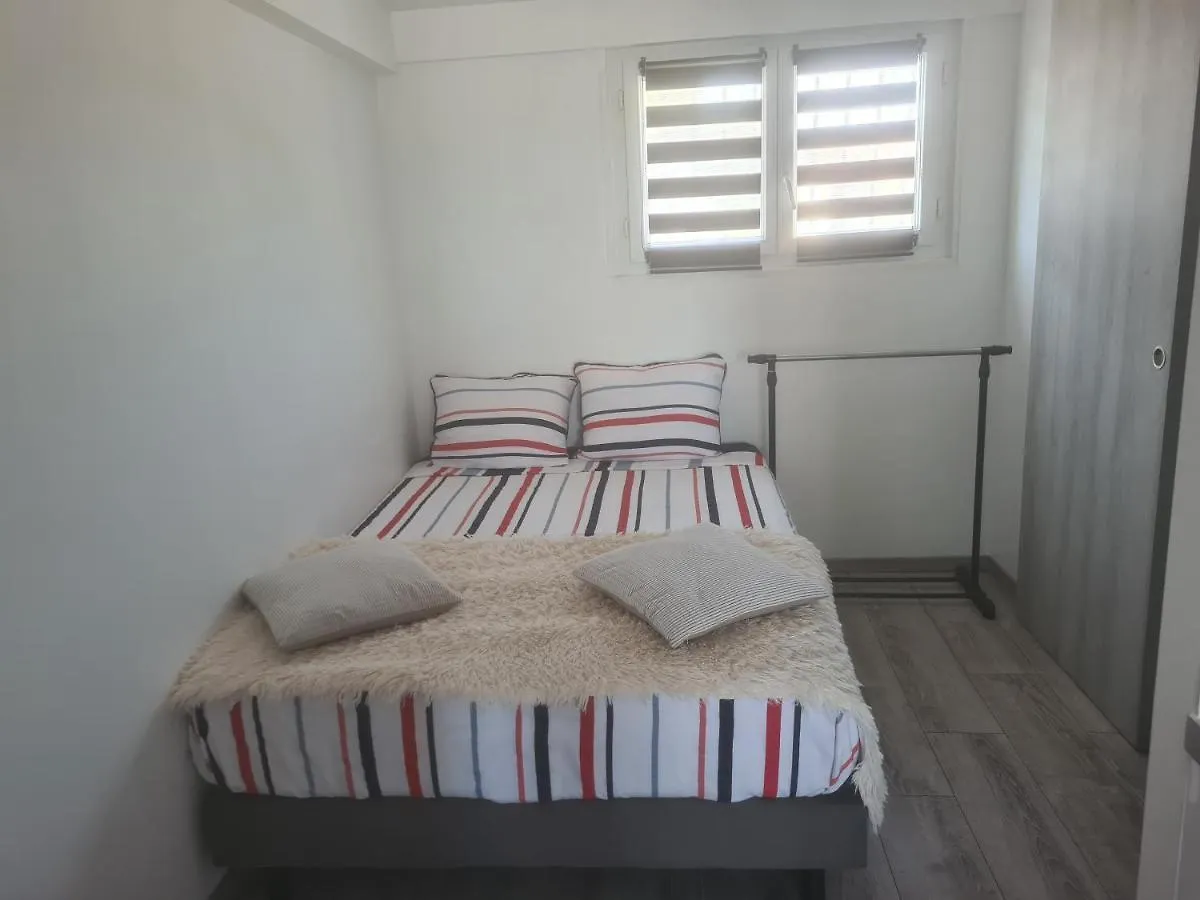 Appartement spacieux studio dans le Beaujolais Saint-Georges-de-Reneins France